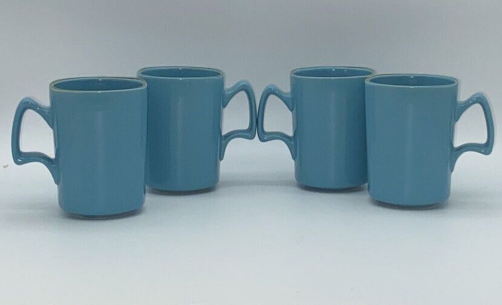 La Dolce Vita Blue Mugs set of 4 Modern Squares Collection